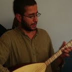 Ricardo Passos canto guitarra percusión oriental
